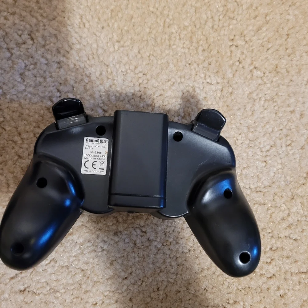 Playstation 3 console and remote